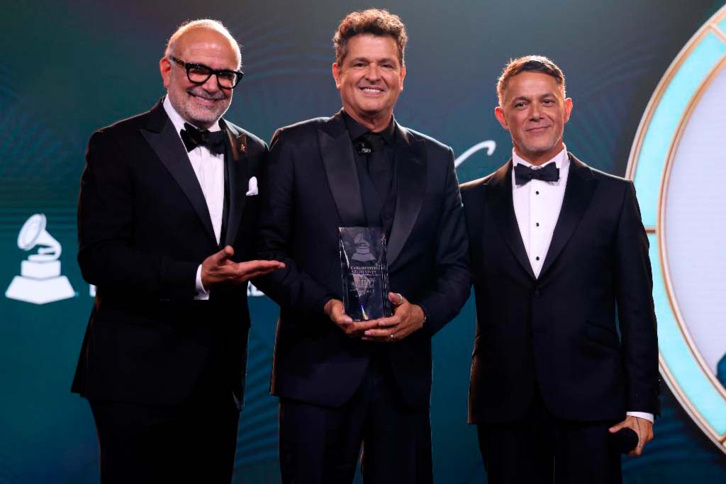 Carlos Vives fue celebrado como La Persona Del Año 2024 por Latin Grammy