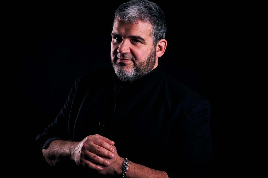 Francis Sarabia empieza el 2025 con su esperado EP en acústico "Santa Cruz Sessions"