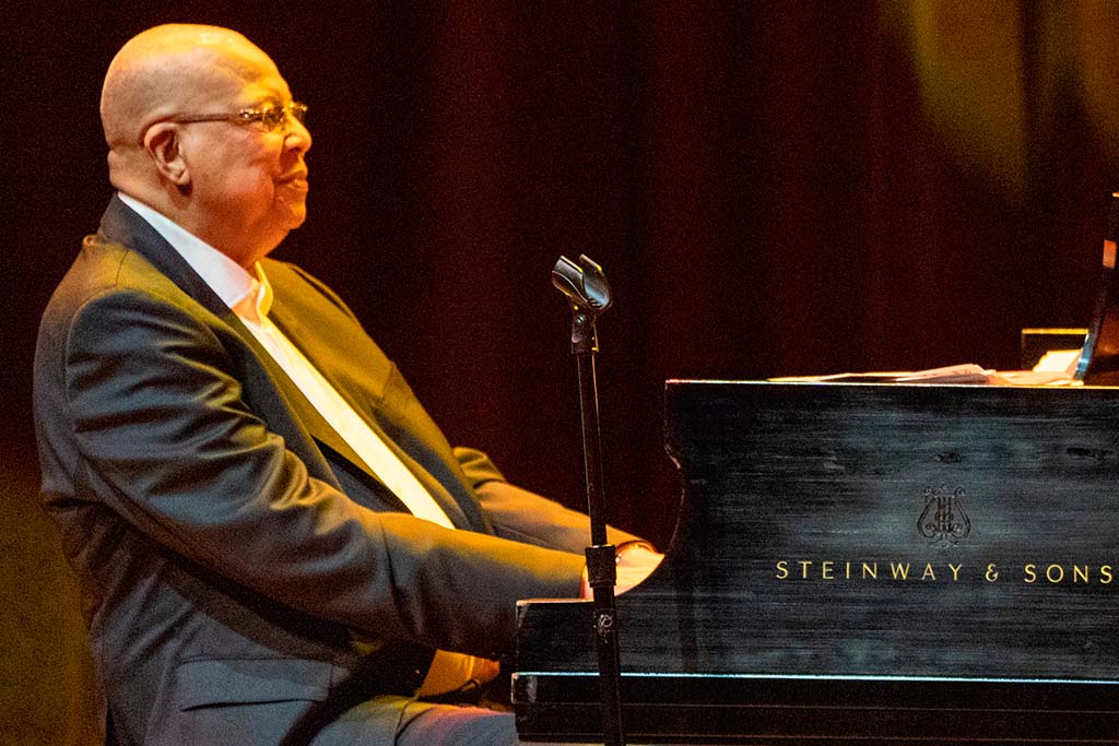 Chucho Valdés deslumbra en el Arsht Center con un concierto memorable y sold out