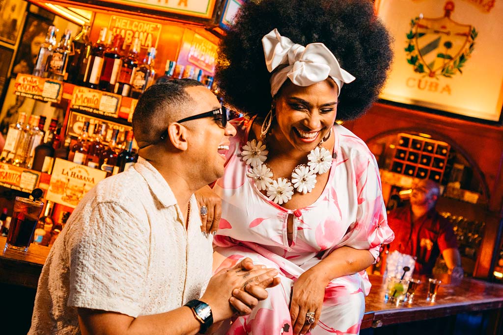 Aymée Nuviola y Felipe Peláez Lanzan "Mientras Viva": Un Himno de amor tropical, que se baila, se siente y no se olvida