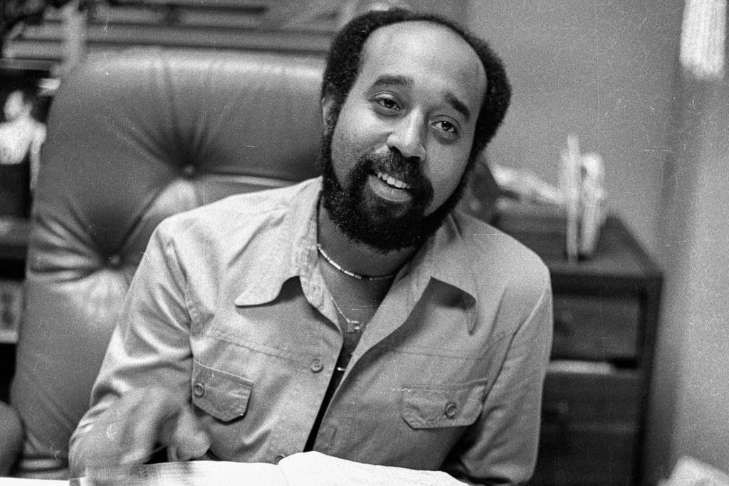 New York honra a Ralph Mercado con calle en su nombre