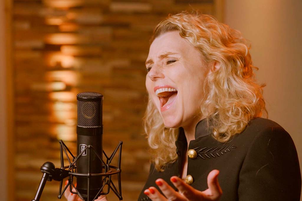 Hanne Tveter estrena “Have Yourself a Merry Little Christmas”