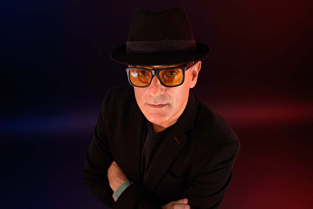 Javier Sólo presenta su nuevo Ep «OVEJA NEGRA CON PIEL DE LOBO»